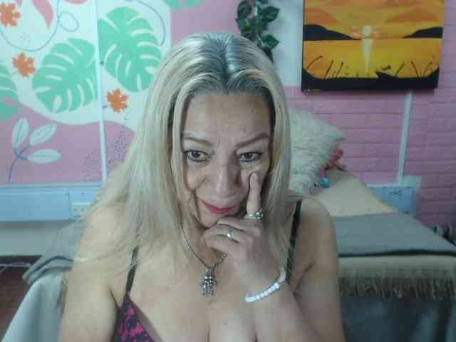 valeria-sexy Live Webcam on BongaCams