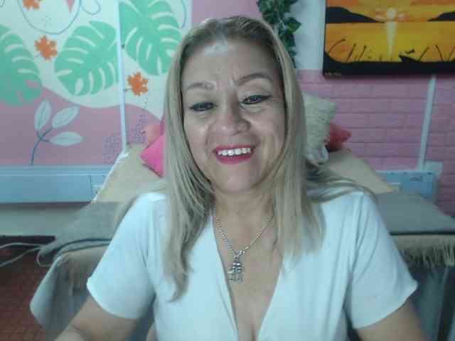 valeria-sexy valeria-sexy