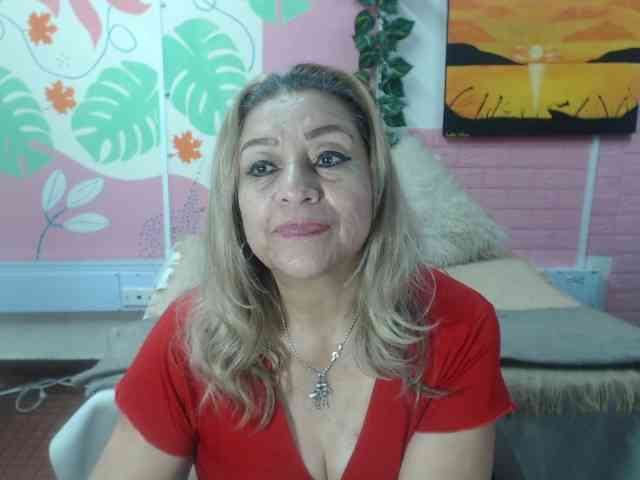 valeria-sexy valeria-sexy
