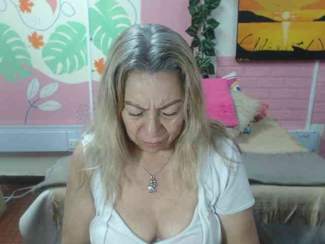 valeria-sexy webcam
