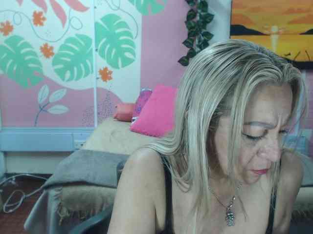 valeria-sexy webcam