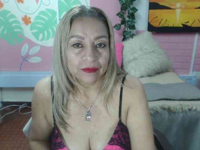 valeria-sexy
