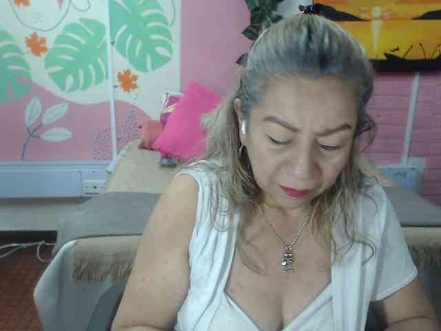 valeria-sexy valeria-sexy