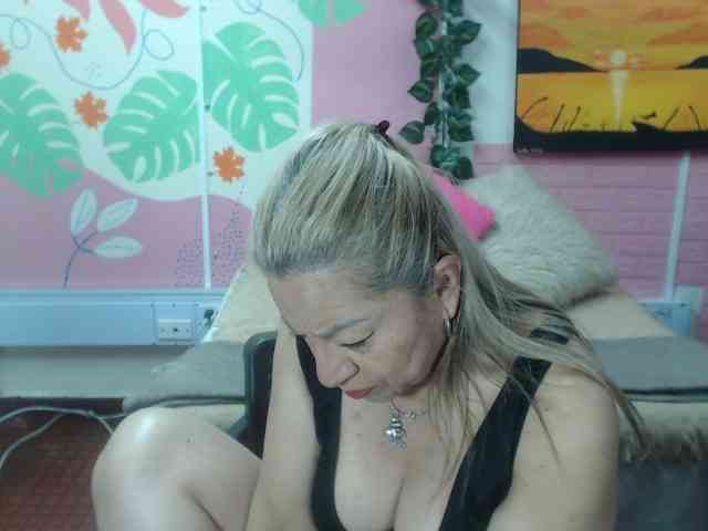 valeria-sexy webcam