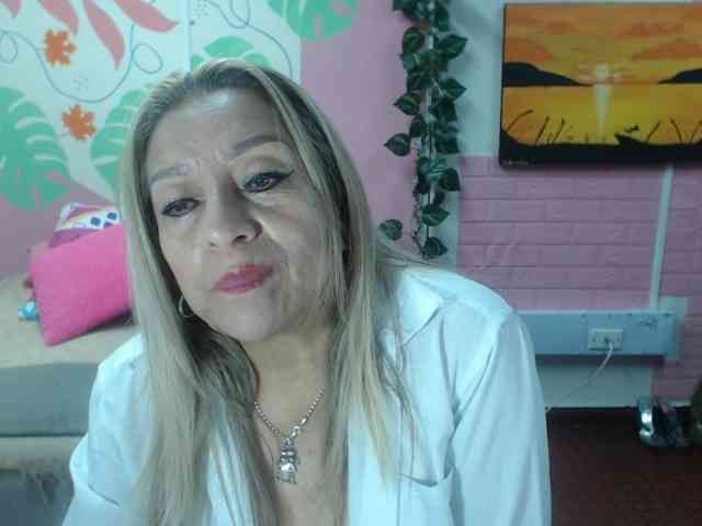 valeria-sexy