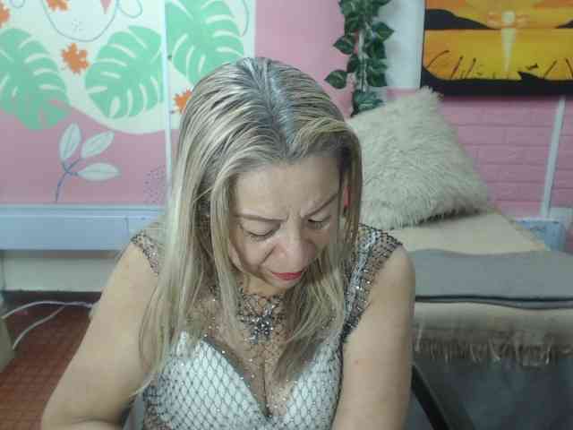 valeria-sexy