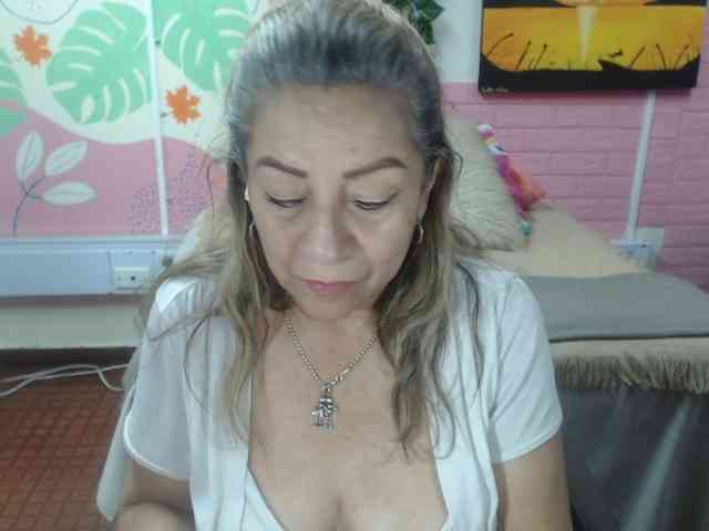 valeria-sexy webcam