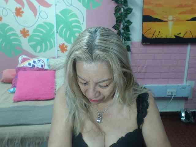 valeria-sexy webcam