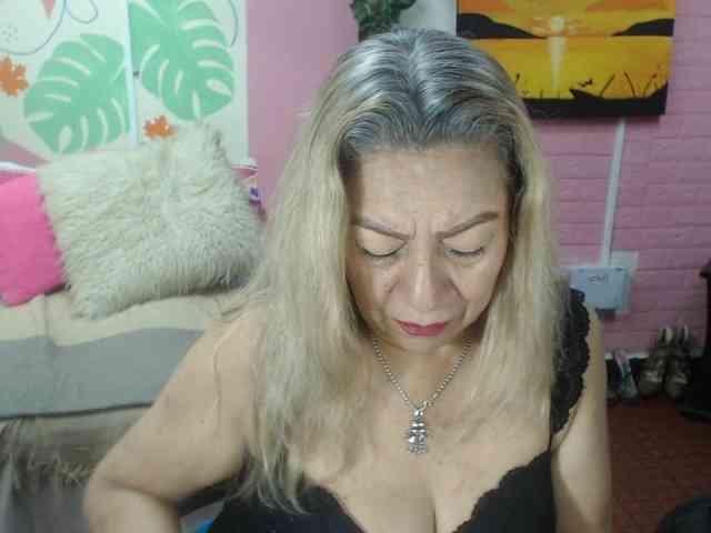 Valeria-sexy