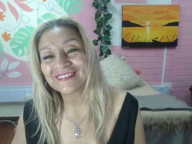 valeria-sexy valeria-sexy