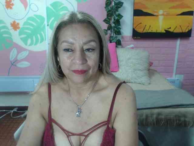 valeria-sexy valeria-sexy