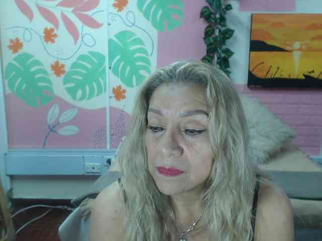 valeria-sexy webcam