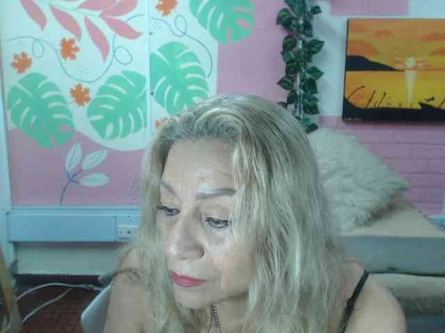 valeria-sexy webcam