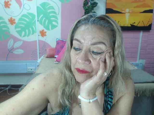valeria-sexy webcam