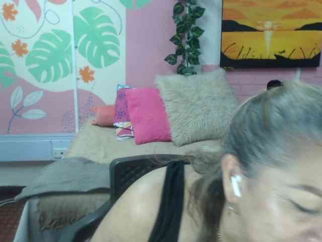 valeria-sexy valeria-sexy