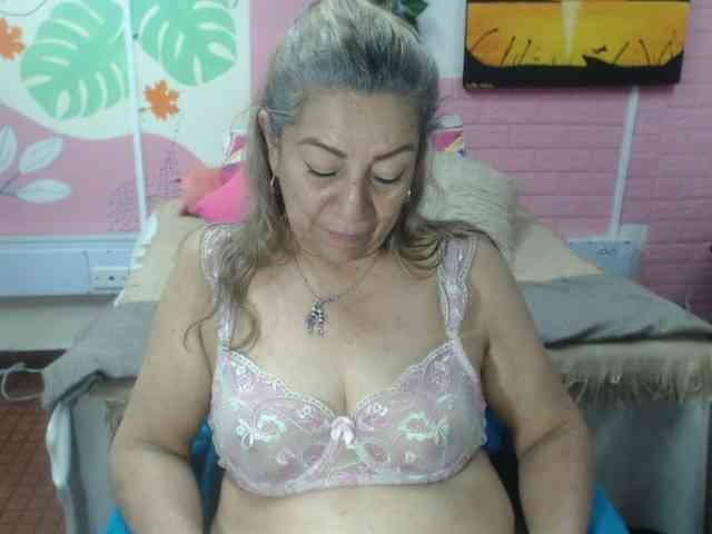 valeria-sexy webcam