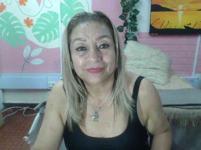 valeria-sexy valeria-sexy