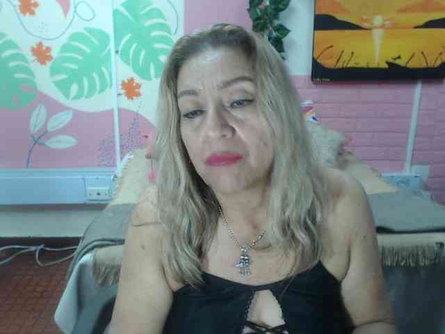 valeria-sexy valeria-sexy
