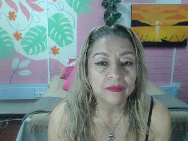 Valeria-sexy's cam show statistics and live stream