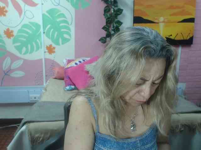 valeria-sexy