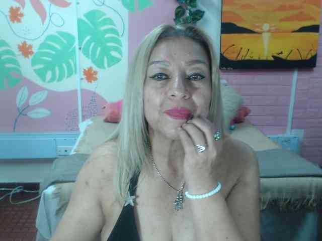 valeria-sexy valeria-sexy