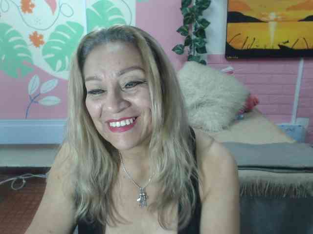 valeria-sexy valeria-sexy