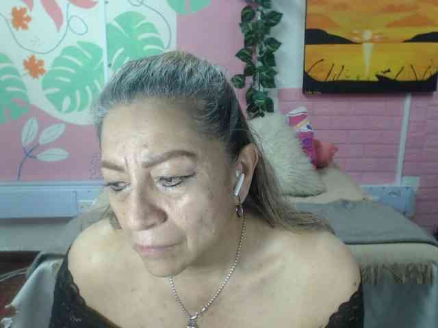 valeria-sexy valeria-sexy