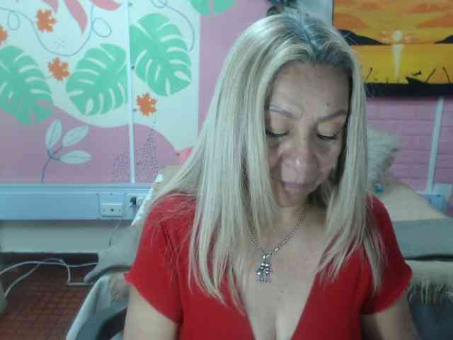 valeria-sexy valeria-sexy