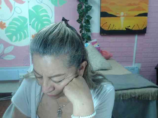valeria-sexy webcam