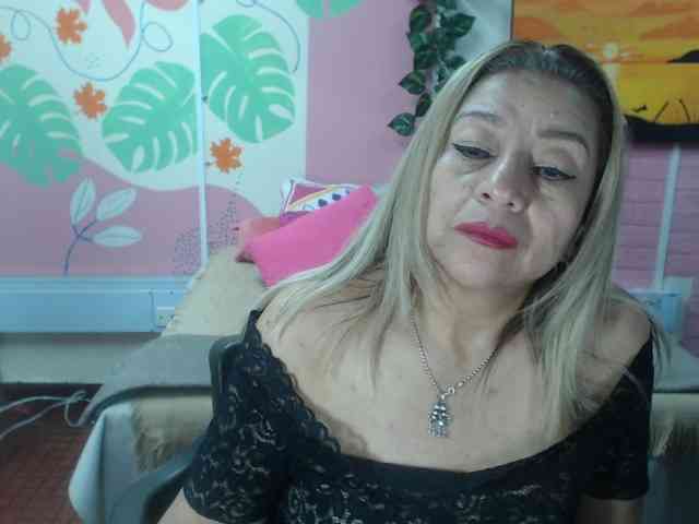 valeria-sexy