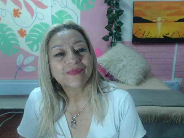 valeria-sexy