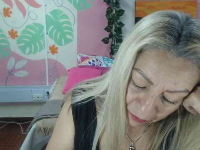 valeria-sexy webcam