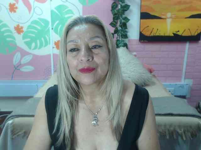 valeria-sexy valeria-sexy