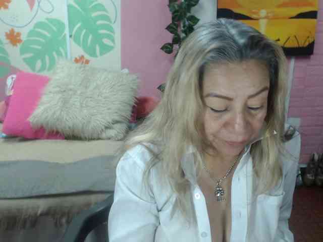 valeria-sexy