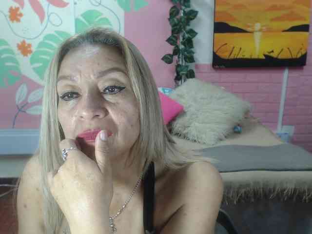 valeria-sexy webcam