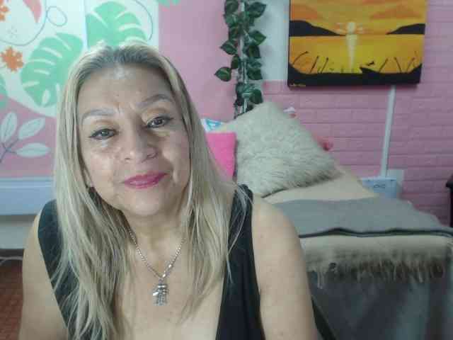 valeria-sexy valeria-sexy