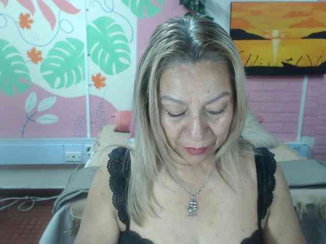 valeria-sexy webcam