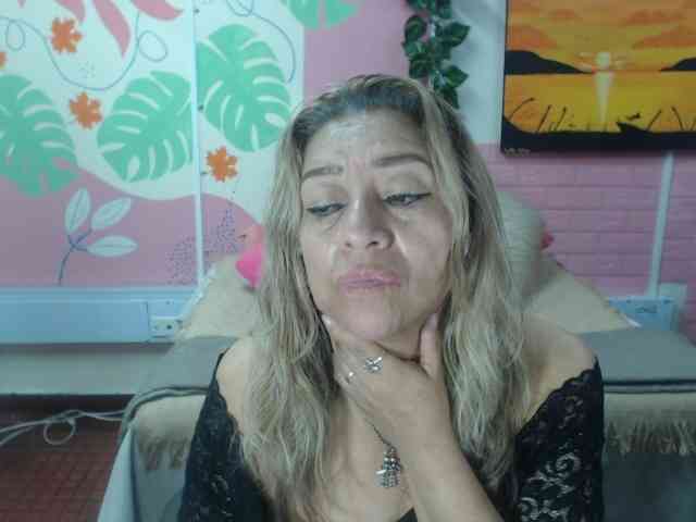 valeria-sexy webcam