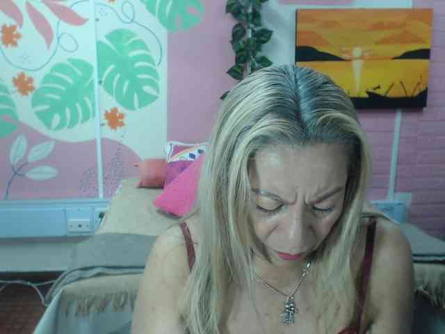 valeria-sexy valeria-sexy