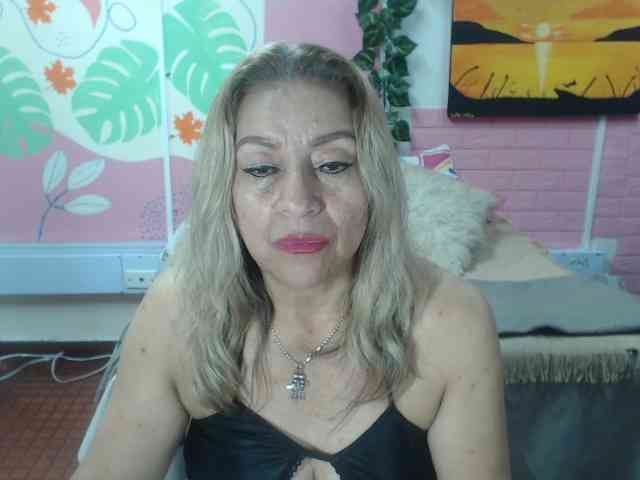valeria-sexy valeria-sexy