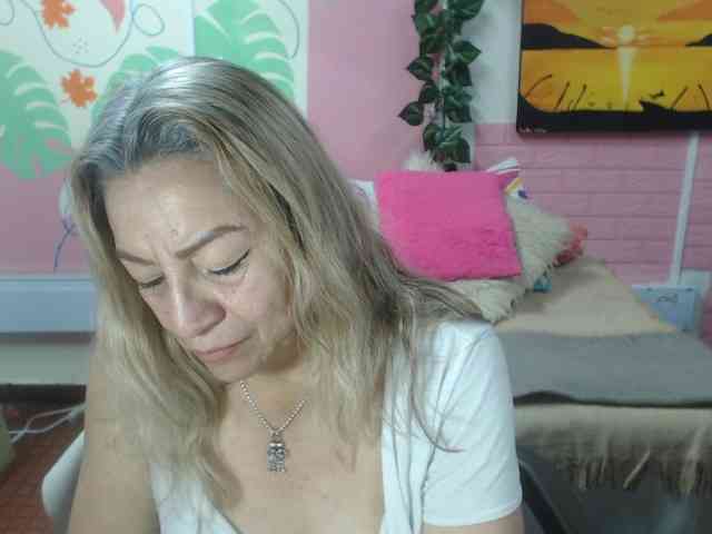 valeria-sexy webcam