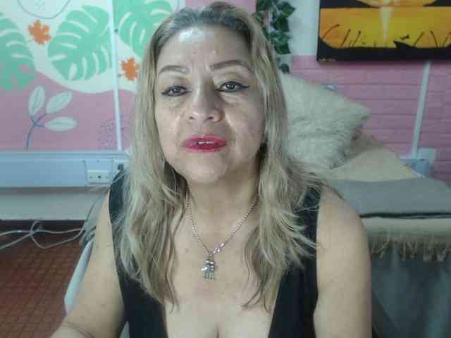 valeria-sexy