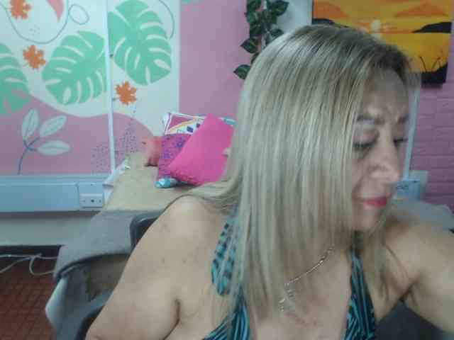 valeria-sexy webcam