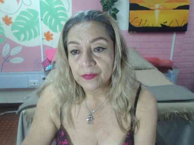 valeria-sexy valeria-sexy