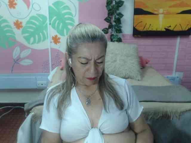 valeria-sexy webcam