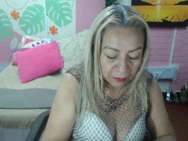 valeria-sexy webcam