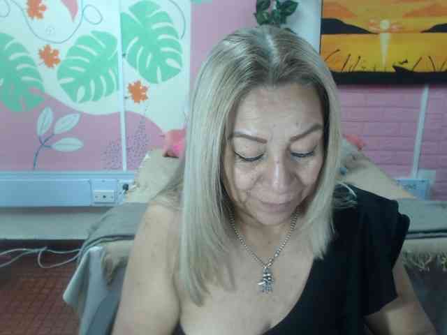 valeria-sexy valeria-sexy