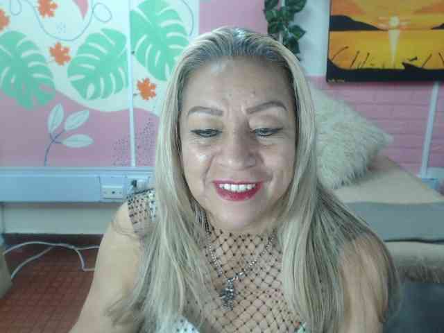 valeria-sexy valeria-sexy