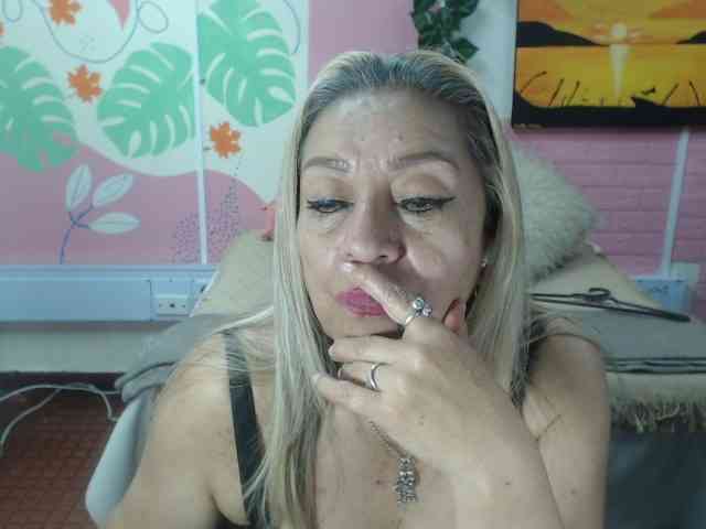 valeria-sexy webcam
