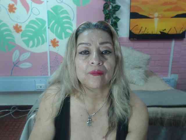 valeria-sexy valeria-sexy